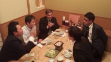 熱い談義を交わしています