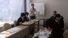 ｸﾞﾙｰﾌﾟﾜｰｸ?先輩社員解説風景